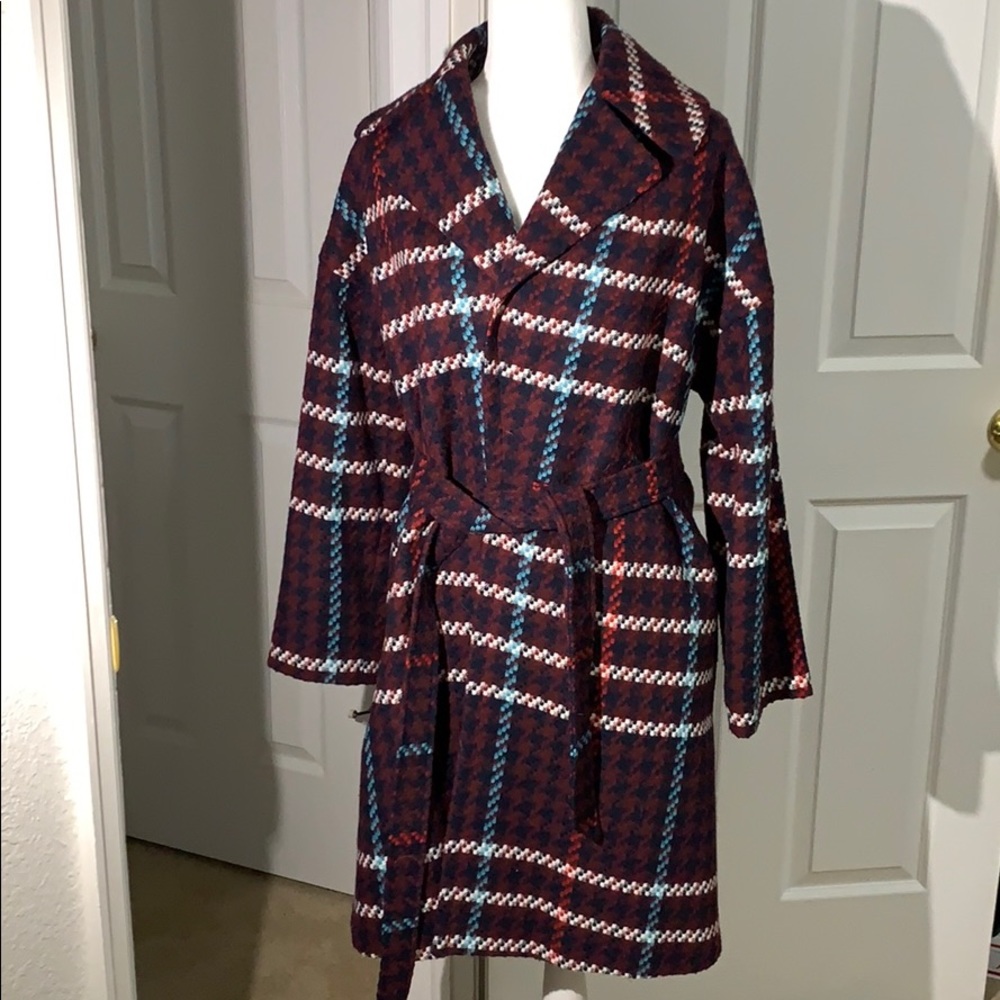 Charles Gray London coat with belt Sz Small